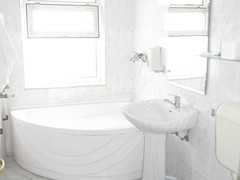 1002885_540664389316244_1070396994_n