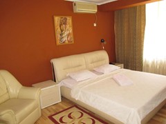 1082565_540664642649552_1387167836_o