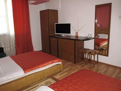 1398181_577445075638175_114329509_o