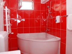 391895_266699036712782_1642965122_n